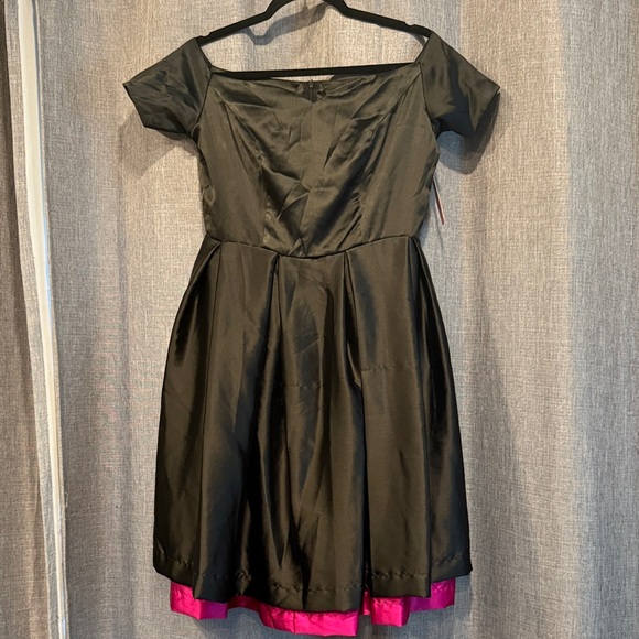 Amoure Couture Elegant Black with Fuschia Lining Off-Shoulder Dress - Picture 1 of 3
